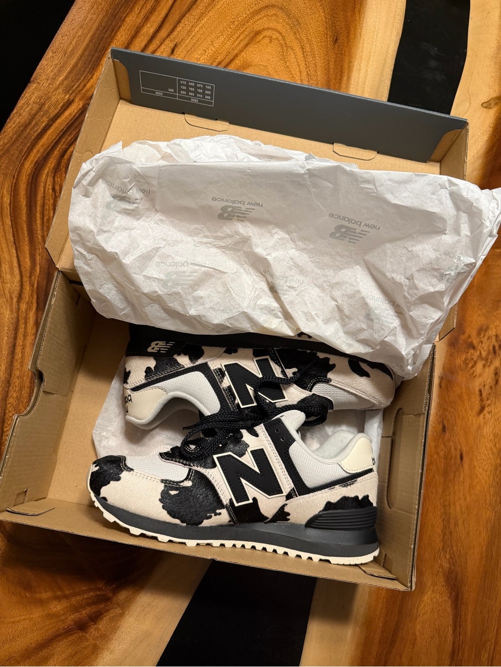 New Balance 574 Black Linen
